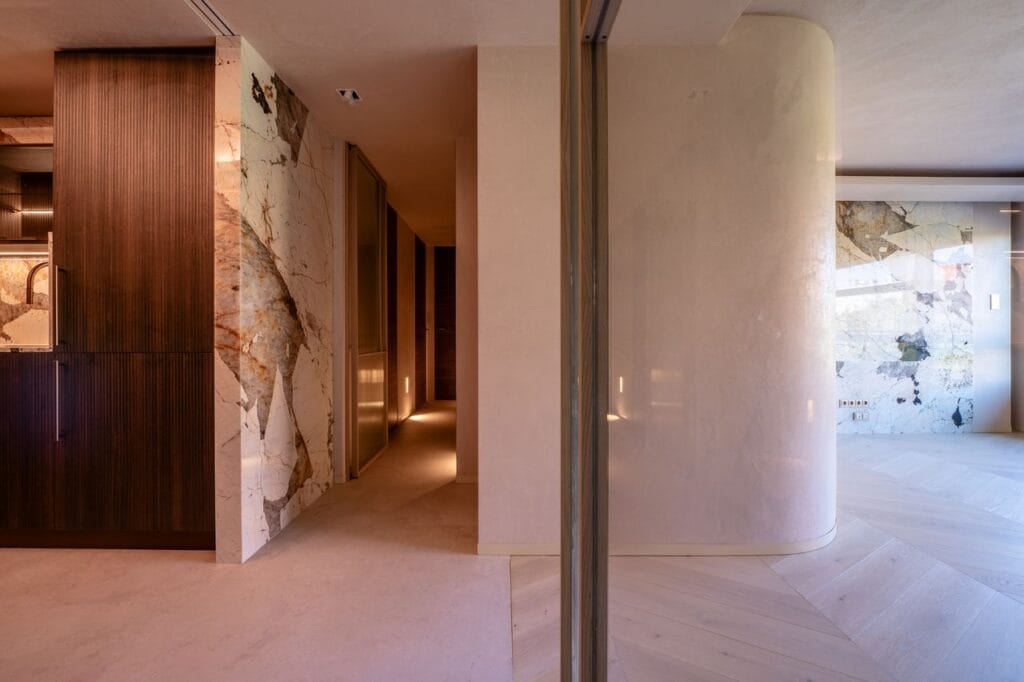 Proyecto de tarima de madera natural para DAAR ARQUITECTURA