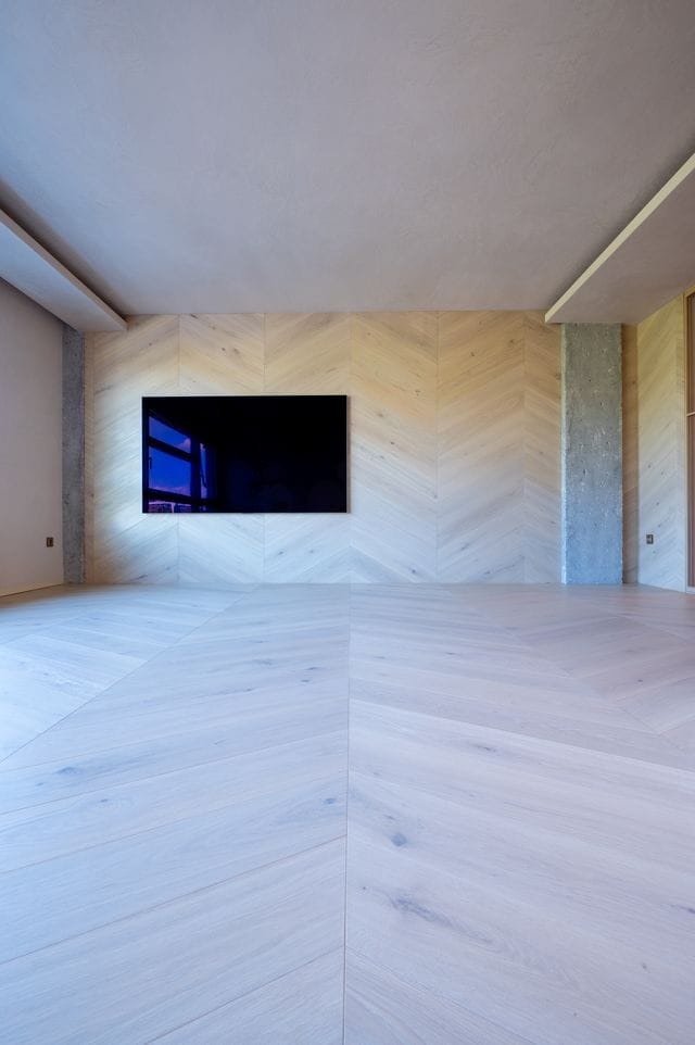 Proyecto de tarima de madera natural para DAAR ARQUITECTURA