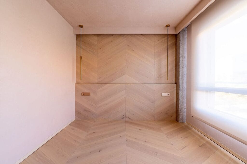 Proyecto de tarima de madera natural para DAAR ARQUITECTURA